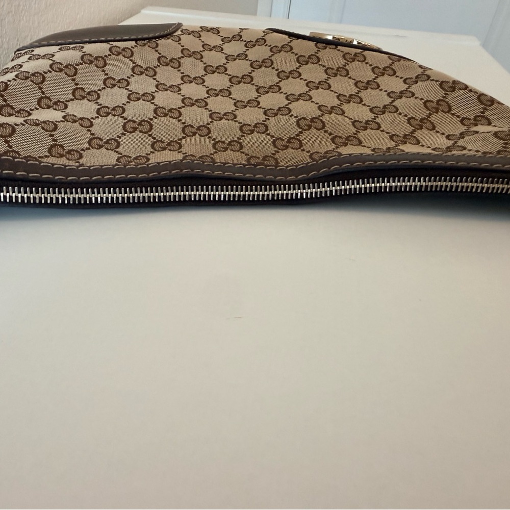 Gucci GG Canvas Lovely Heart Crossbody Bag - Picture 8 of 15